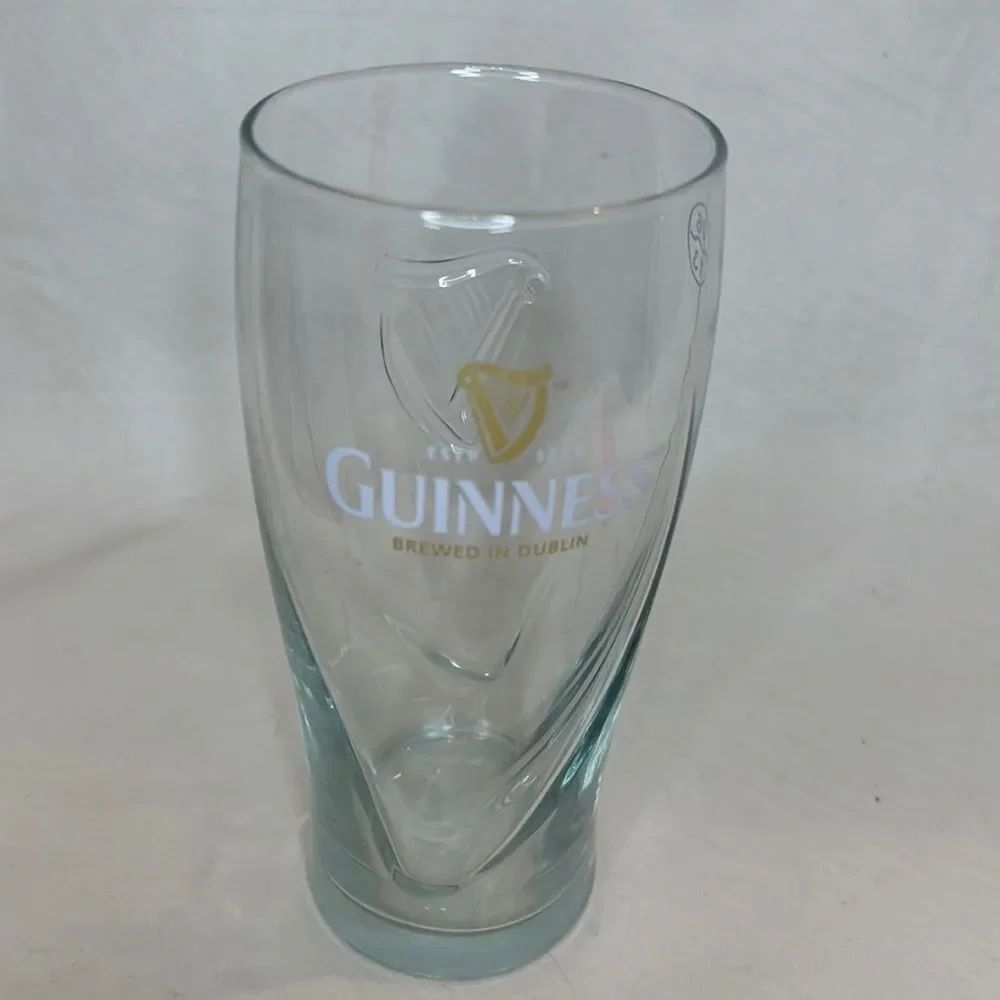 Guinness Beer Glass 14 Oz Brewed In Dublin 1759 Stout Gold White 6 1/4 In Tall